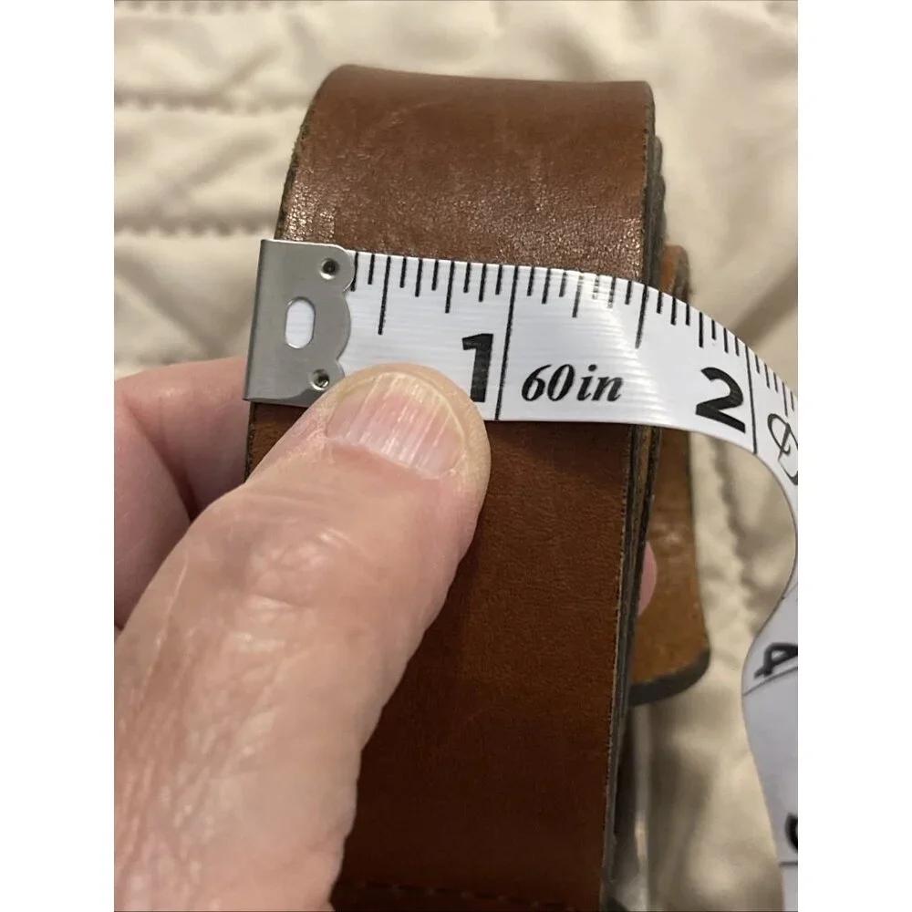Vintage Distressed Brown Leather Belt Silver tone Non-magnetic‎ Buckle 42x1.5”